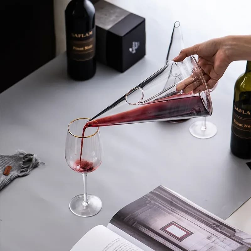 Decanter de Vinho Whisky Vidro Pirâmide Bar em Casa